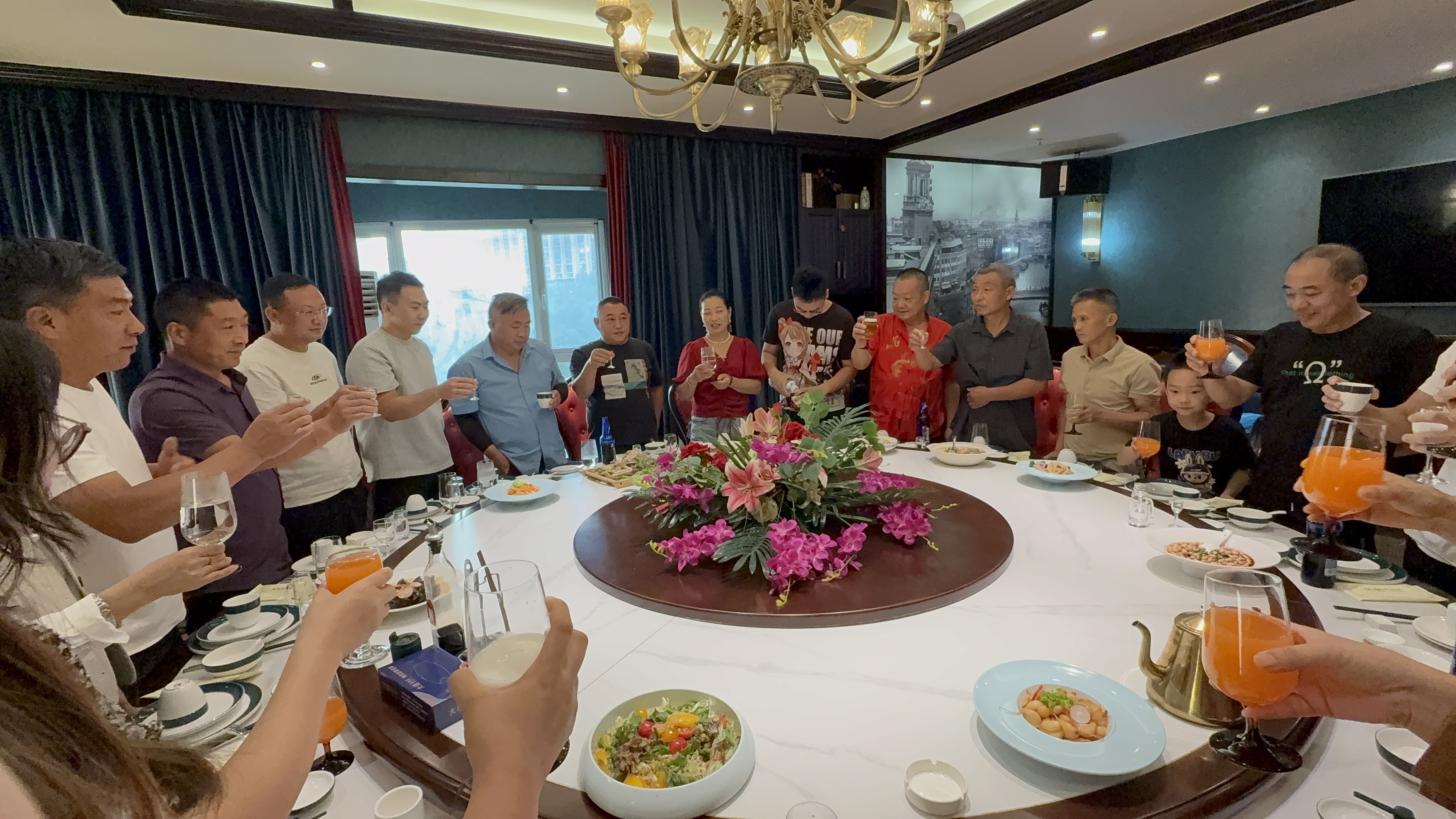 凝心聚力,共筑未來——記公司8月團建聚餐活動